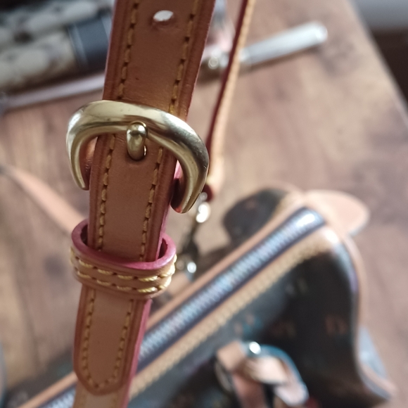 Dooney & Bourke Black Barrel Bag Signature DB Logo Coated leather crossbody - Picture 14 of 15